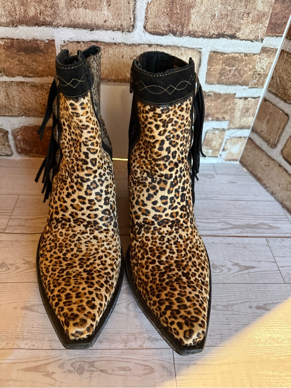 Double D Ranch Leopard Print Skat Kat - Picture 2 of 10
